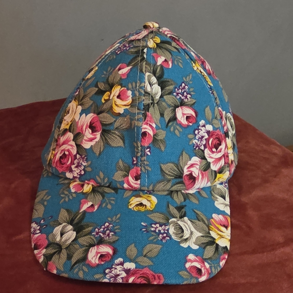 Floral Blue Women's Cap
